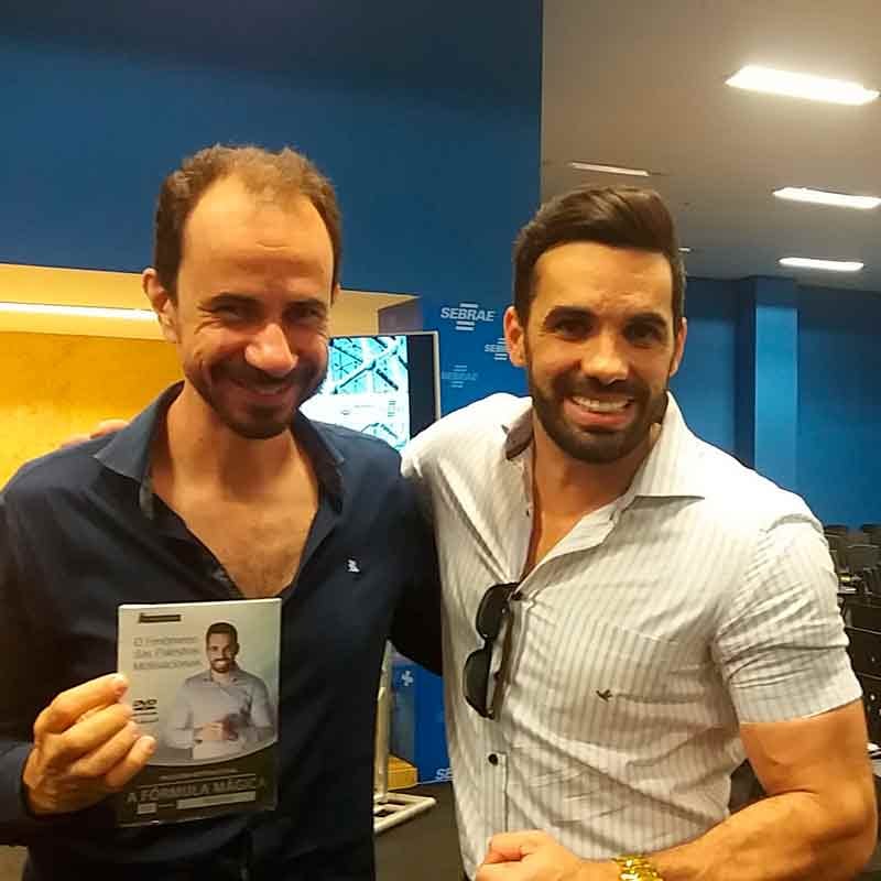 Palestrante Daniel Bizon e Mágico Renner na Feira do Empreendedor de Porto Velho Palestrante Daniel Bizon e Mágico Renner na Feira do Empreendedor de Porto Velho