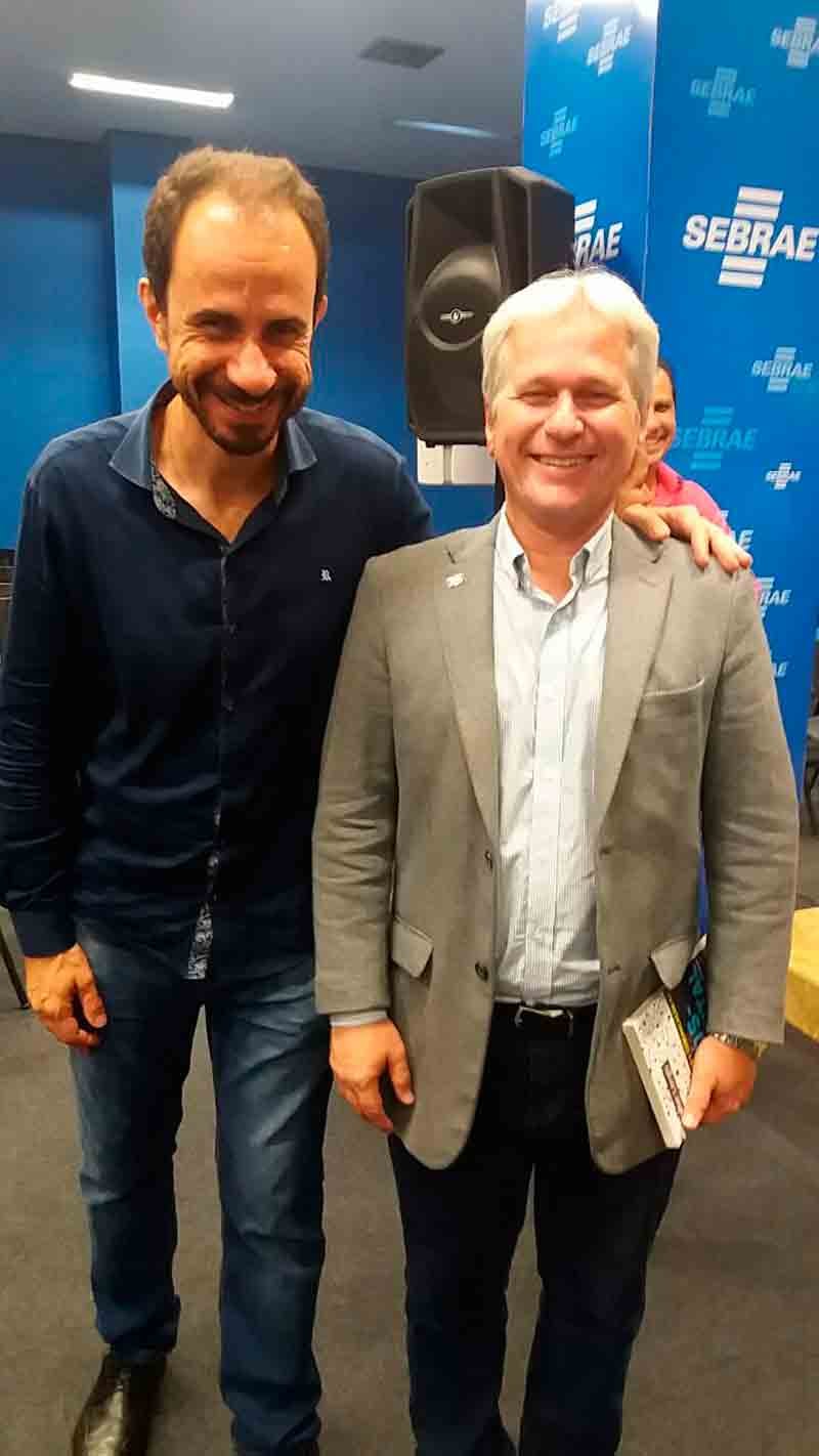 Palestrante Daniel Bizon com o superintendente do SEBRAE Porto Velho, Valdemar Camata Palestrante Daniel Bizon com o superintendente do SEBRAE Porto Velho, Valdemar Camata