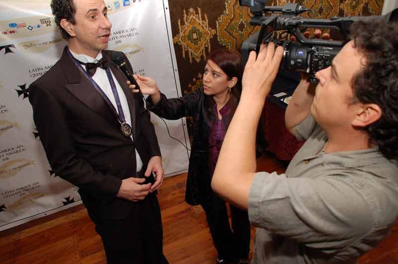 Palestrante Daniel Bizon entrevista em Buenos Aires Palestrante Daniel Bizon entrevista em Buenos Aires